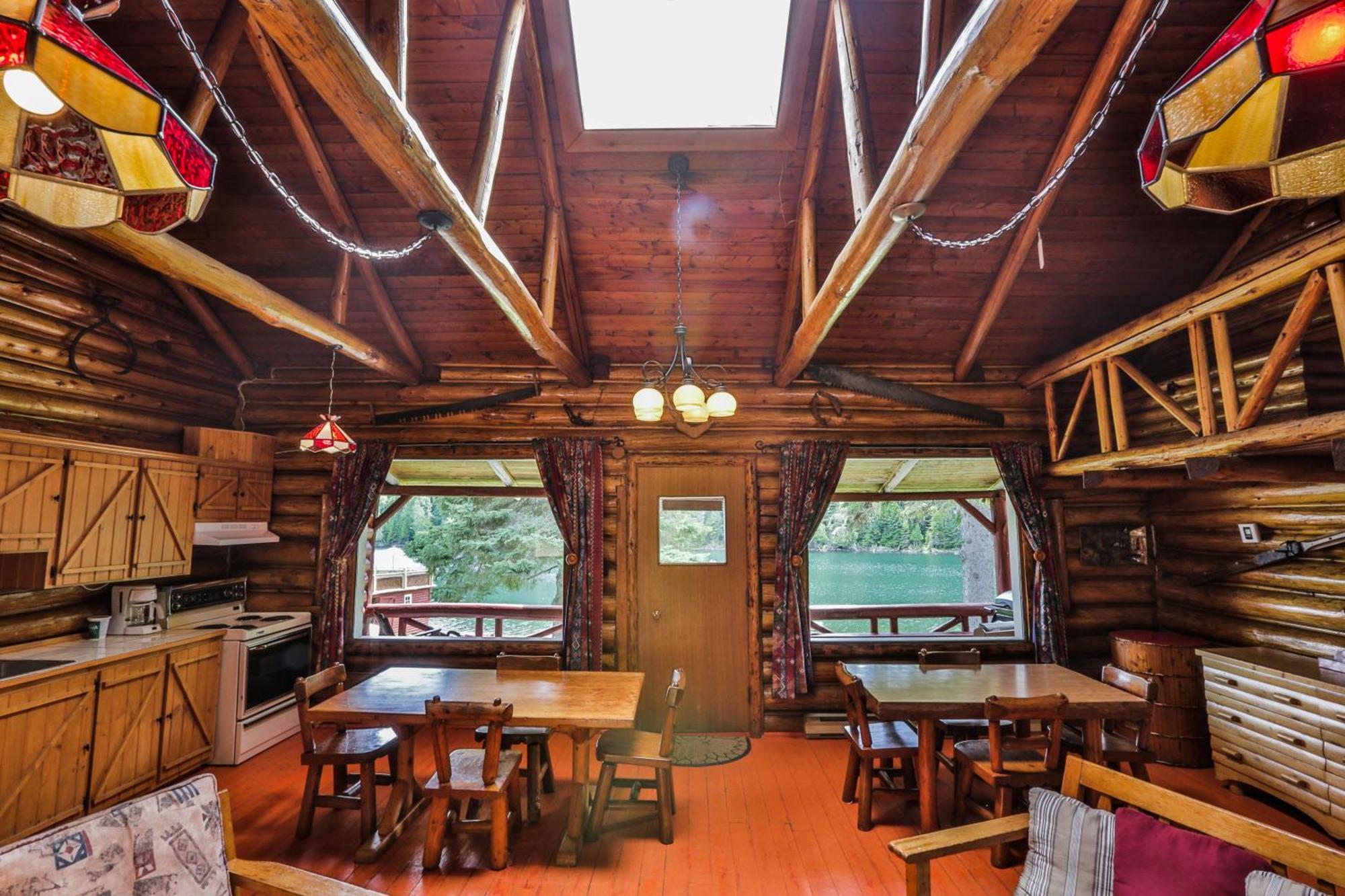 Kan-A-Mouche Pourvoirie Auberge Et Chalets Сен-Мишель-де-Сен Номер фото