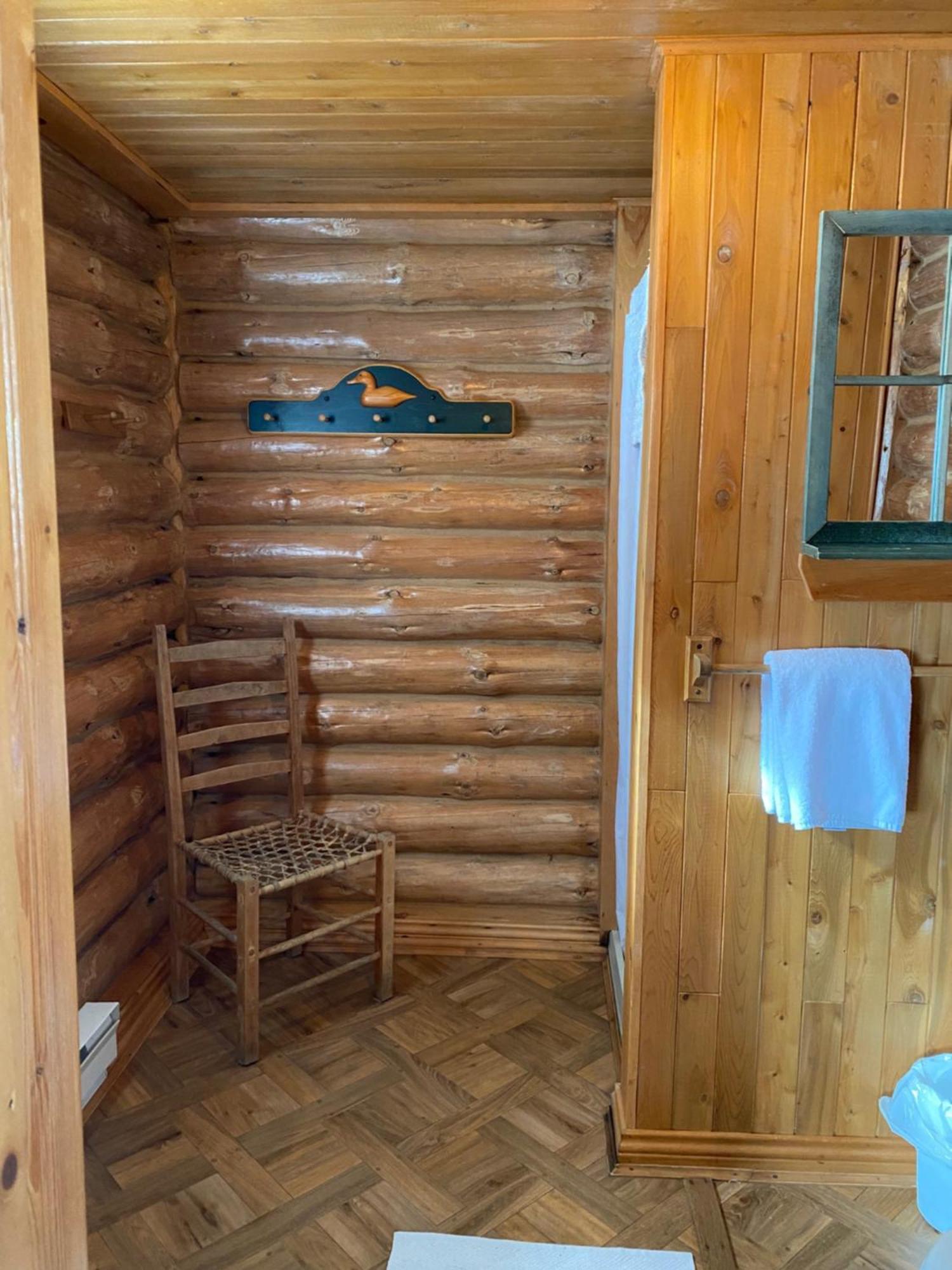 Kan-A-Mouche Pourvoirie Auberge Et Chalets Сен-Мишель-де-Сен Номер фото