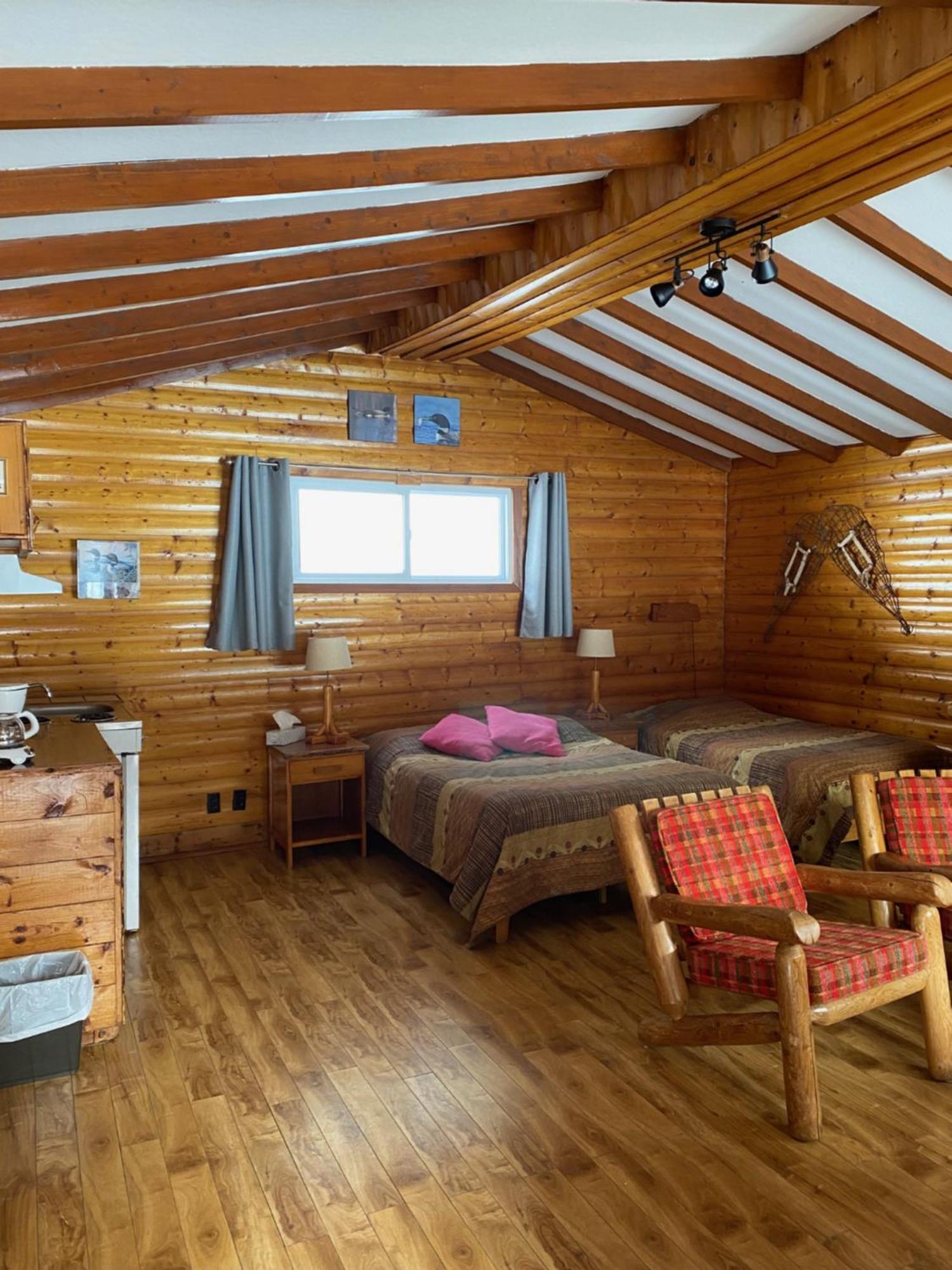 Kan-A-Mouche Pourvoirie Auberge Et Chalets Сен-Мишель-де-Сен Номер фото